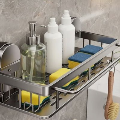 Etageres pour cuisine en acier organisant les produits de nettoyage et brosses