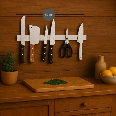 cuisine décorée planche barre aimantée pour couteaux accrochée