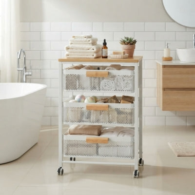 chariots sur roulettes blancs utilisés dans salle de bain