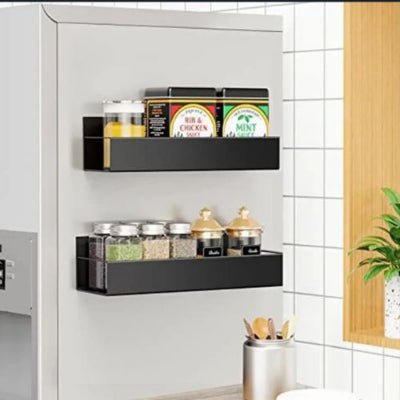 deux cuisine étagères avec aimant