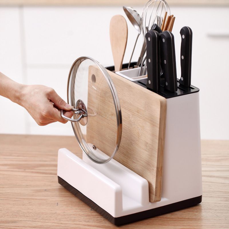 design épuré porte couteaux cuisine blanc et noir