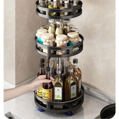 trois niveaux, maximise l'espace vertical étagère à épices à la main