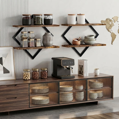 étagère de cuisine murale double suspendue dessus un buffet bois