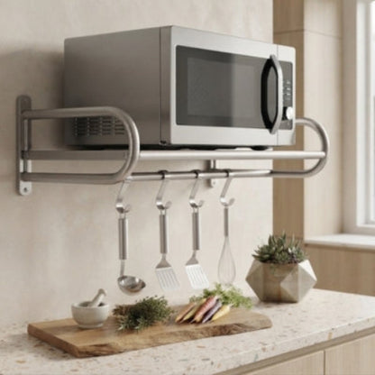 etagere four micro onde au mur sur comptoir légumes vase