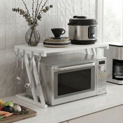 micro onde etagere variante blanche dessus vase verre assiette
