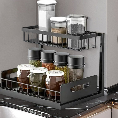panier coulissant pour cuisine rempli de pots à épices