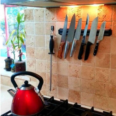 cuisine chaleureuse porte couteaux barre aimantée