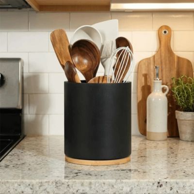 porte ustensiles cuisine bois couleur noir sur plan travail