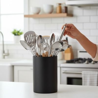 pot ustensiles cuisine avec ustensiles en argent