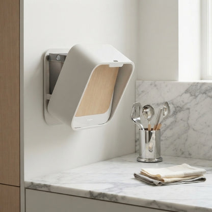 poubelle murale automatique rechargeable dans une cuisine lumineuse
