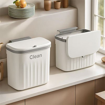 deux exemples poubelle sous évier décorations ensemble assiettes pomme verres