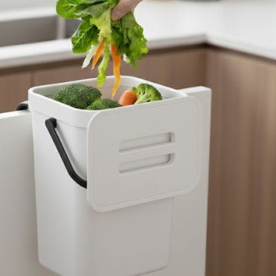 blanche poubelle sous évier