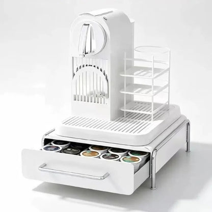 rangement cuisine coulissant tiroir ouvert plein de capsules à café