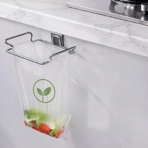 support sac poubelle placé à la porte sous plaque cuisson
